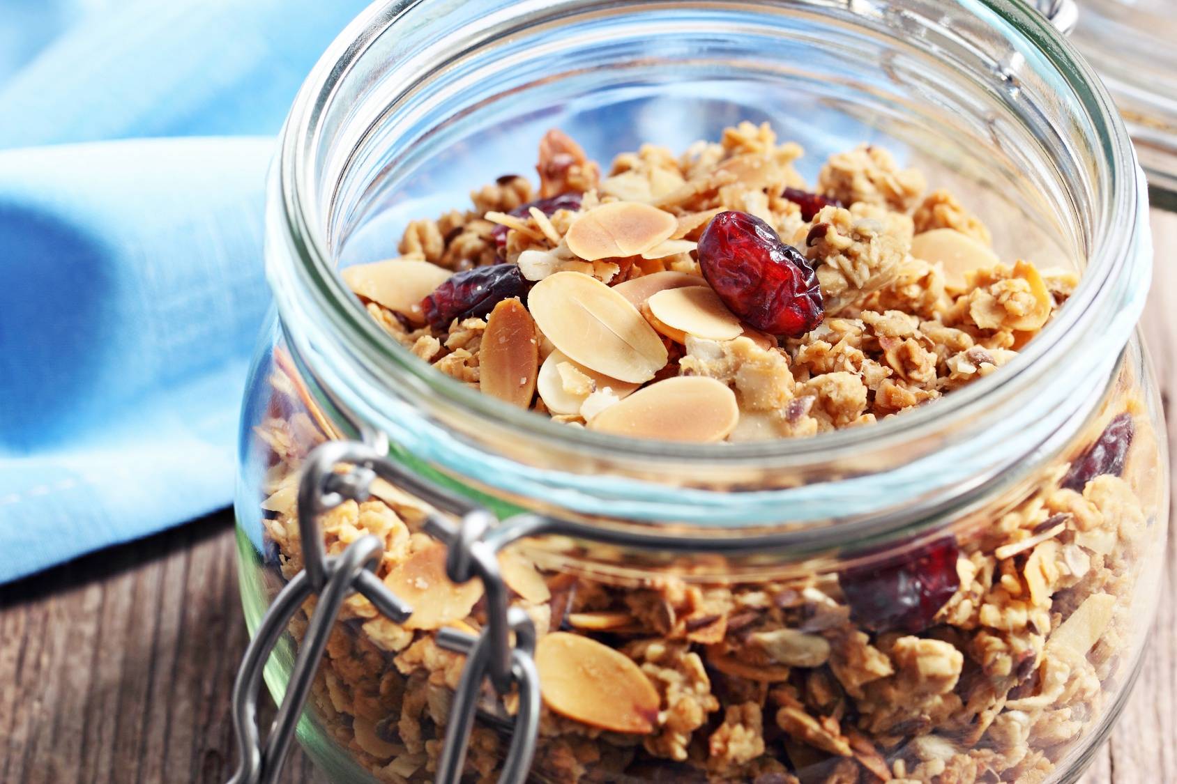 Cranberry-Mandel-Müsli Rezept | VidaVida