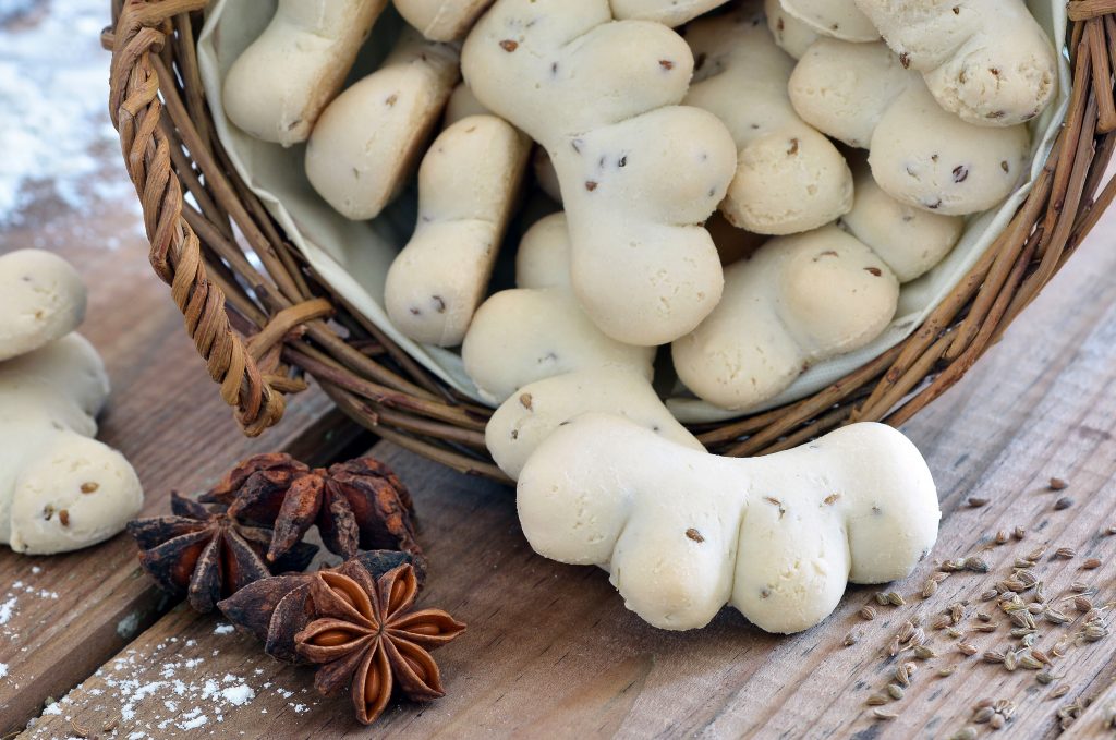 Weihnachtsbäckerei: Feine Anisplätzchen Rezept | VidaVida Weihnachtsbäckerei: Feine Anisplätzchen Rezept | VidaVida